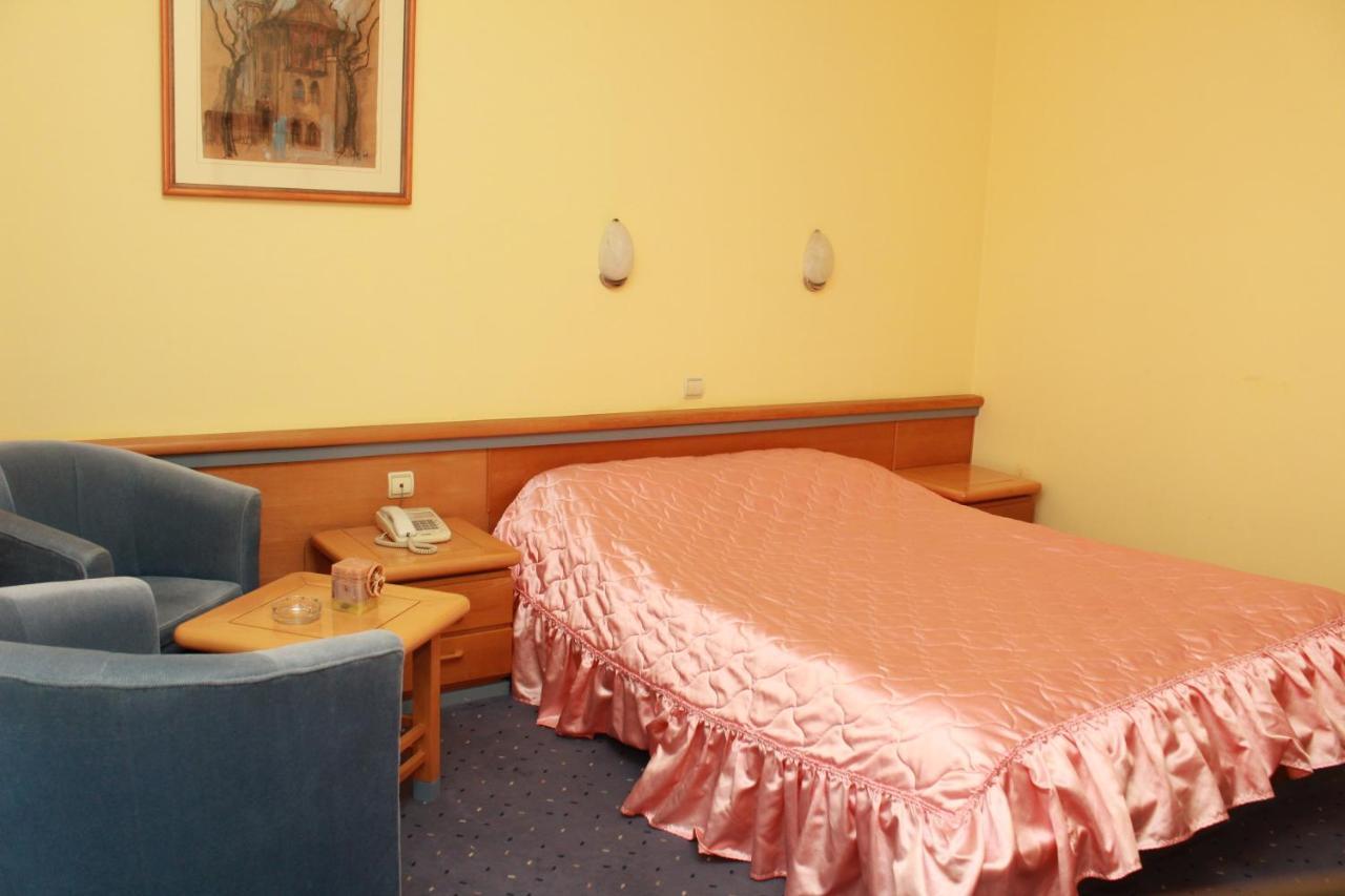 Hotel Prezident Palic Exterior photo